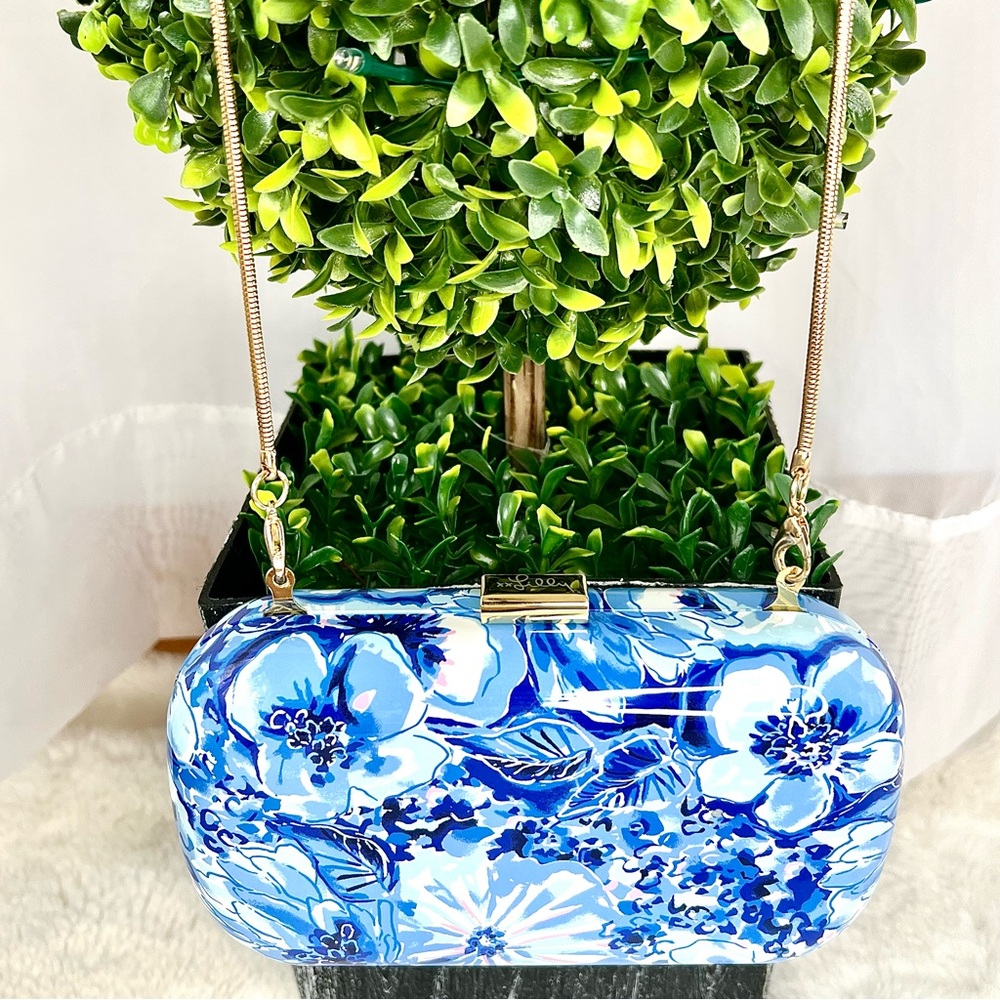 Lilly Pulitzer Catch N Keep Hard Shell Clutch Coastal Blue - Picture 3 of 15